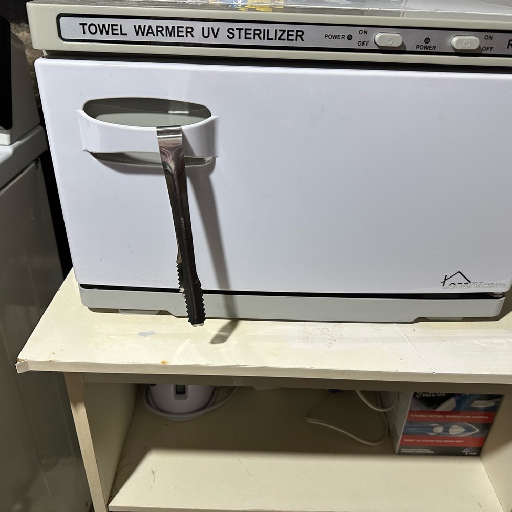 White Minimalist Countertop Towel Warmer